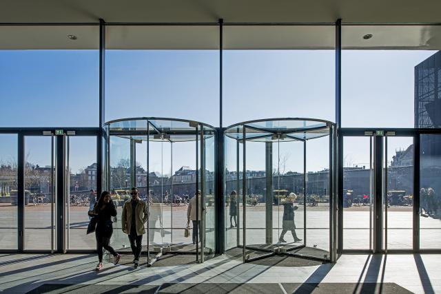 Projecten | Crystal Tourniket 3 Stedelijk Museum | Boon Edam
