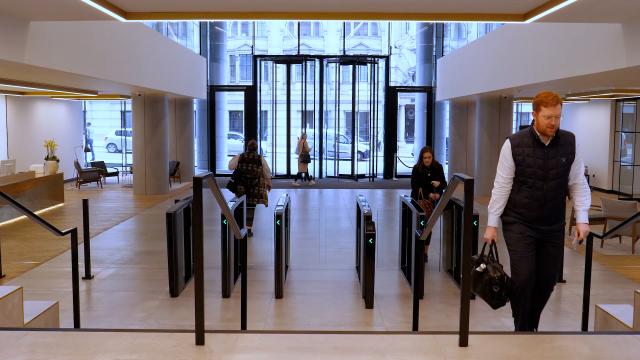 Referentie | Riverscape | Crystal Tourniket | Lifeline Speedlane Swing | Boon Edam 