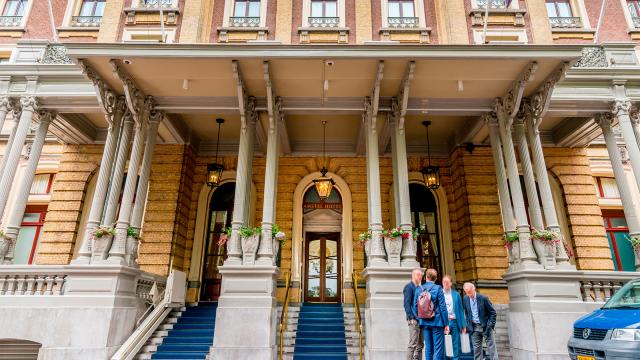 Referentie | Amstel Hotel | Houten draaideur | Boon Edam