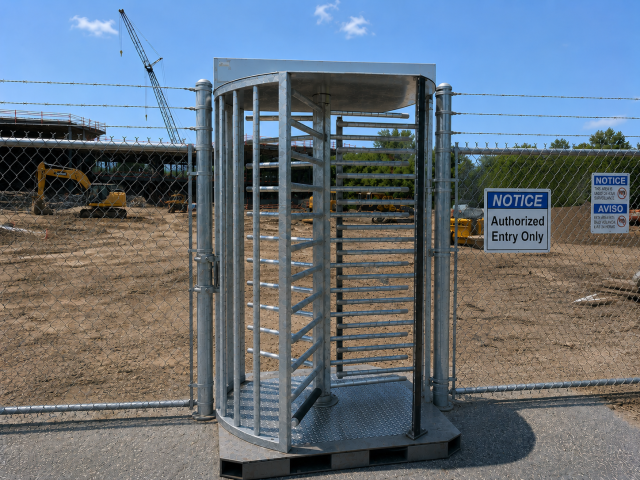 Turnlock 100 with Mobile Platform